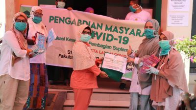 FKIK UIN Alauddin Bagikan Masker Gratis ke Tenaga Medis dan Warga