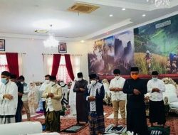 Salat Id di Rujab, MB dan Keluarga Terapkan Protokol Covid-19