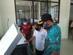 Bupati Sinjai Beli Produk UMKM untuk Bansos Dampak Corona