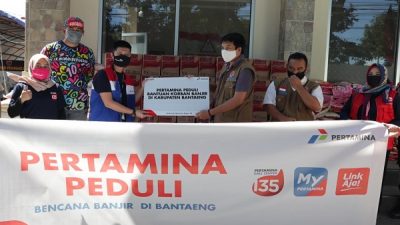 Pertamina Turut Bantu Warga Korban Banjir di Bantaeng