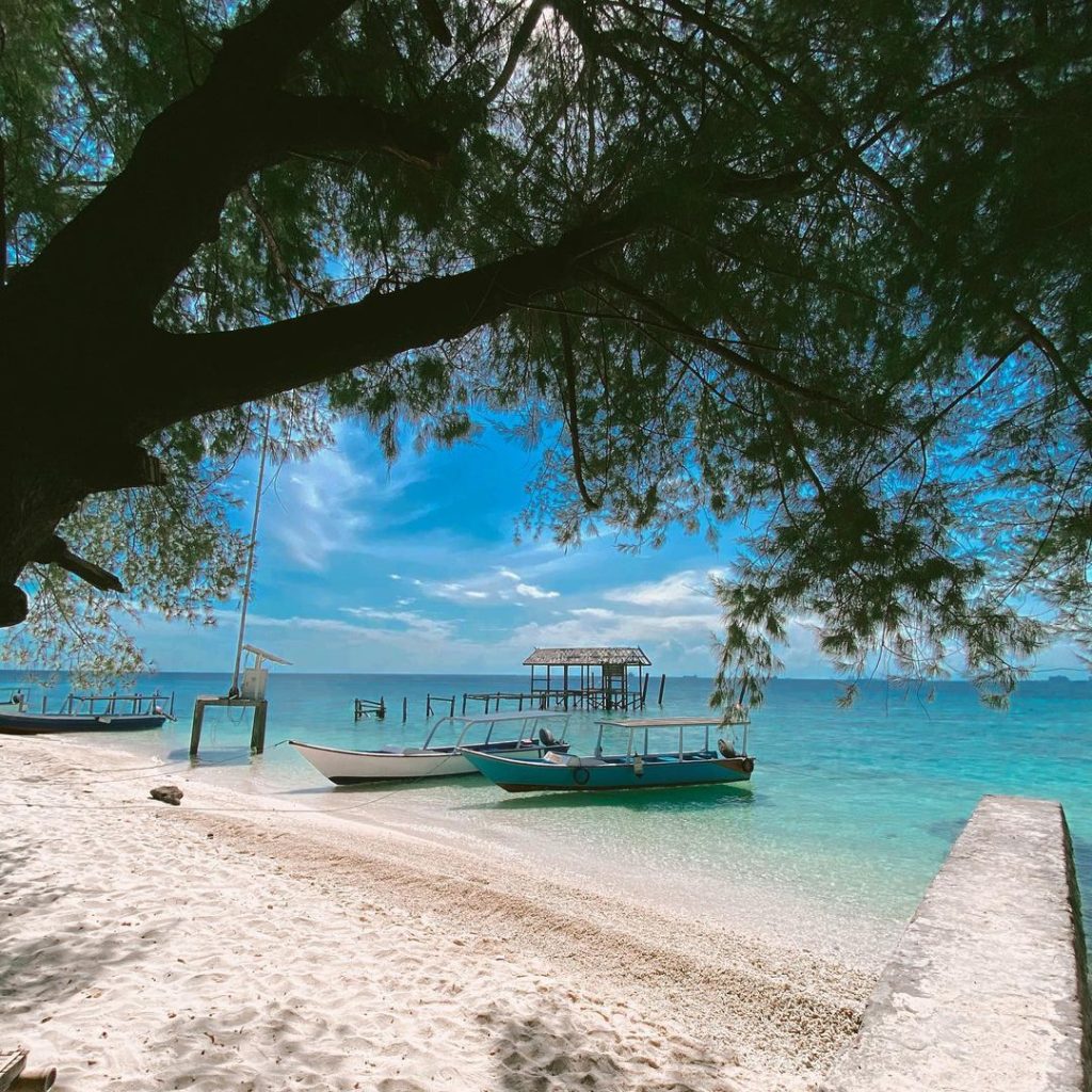 pasir putih pulau samalona