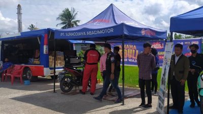 Service Kunjung Yamaha Bagikan 50 Oli Gratis untuk Korban Banjir di Kabupaten Wajo