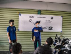 Yamaha bLU cRU Wadah Konsumen Geber All New R15 Connected Series di Sirkuit