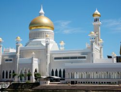 Tips Menjaga Kebersihan dan Keindahan Masjid: Masjid Indah, Ibadah Nyaman