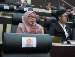 Menyambut Hari Buruh, PKS Serukan Penghentian Eksploitasi Pekerja