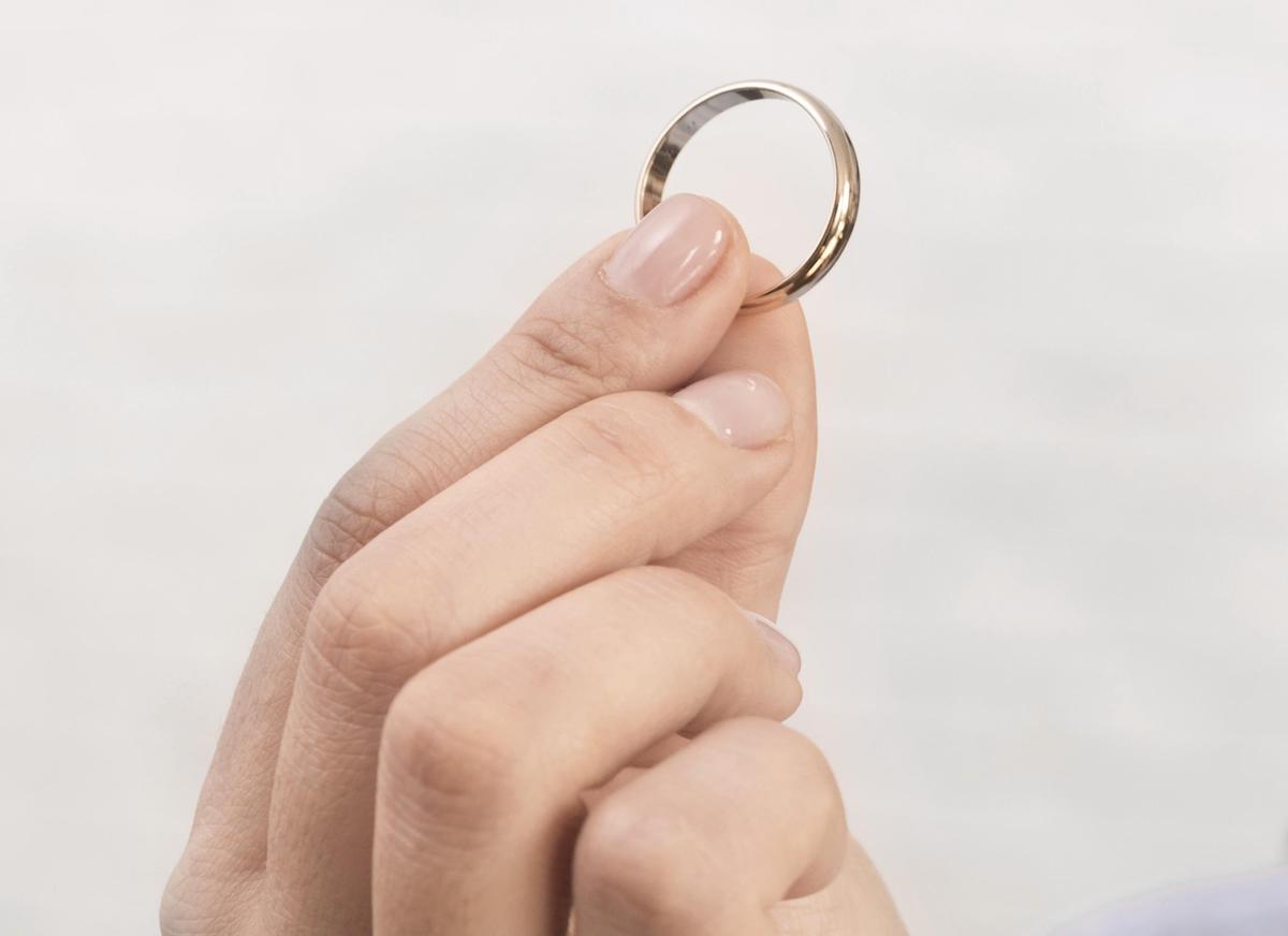 cara mengukur cincin secara tepat agar hasilnya pas dan nyaman di jari