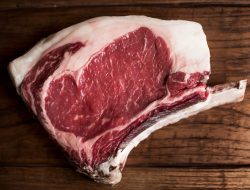 Kenali Sebelum Mengolahnya! Ini Perbedaan Daging Kambing dan Daging Sapi