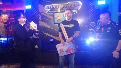 Beli Motor, Pelanggan Yamaha Asal Bone Menangkan 1 Unit Mobil di Program Geber Hadiah PT SJAM