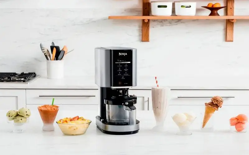 Mesin pembuat es krim