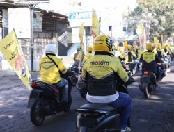 Ratusan Pengemudi Maxim di Makassar Gelar Konvoi dan Aksi Bersih Masjid, Hadirkan Dampak Nyata bagi Masyarakat