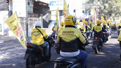 Maxim Makassar Konvoi dan Bersih-Bersih Masjid