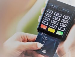 Kartu Kredit di Era Cashless: Masih Relevan atau Mulai Tergantikan?